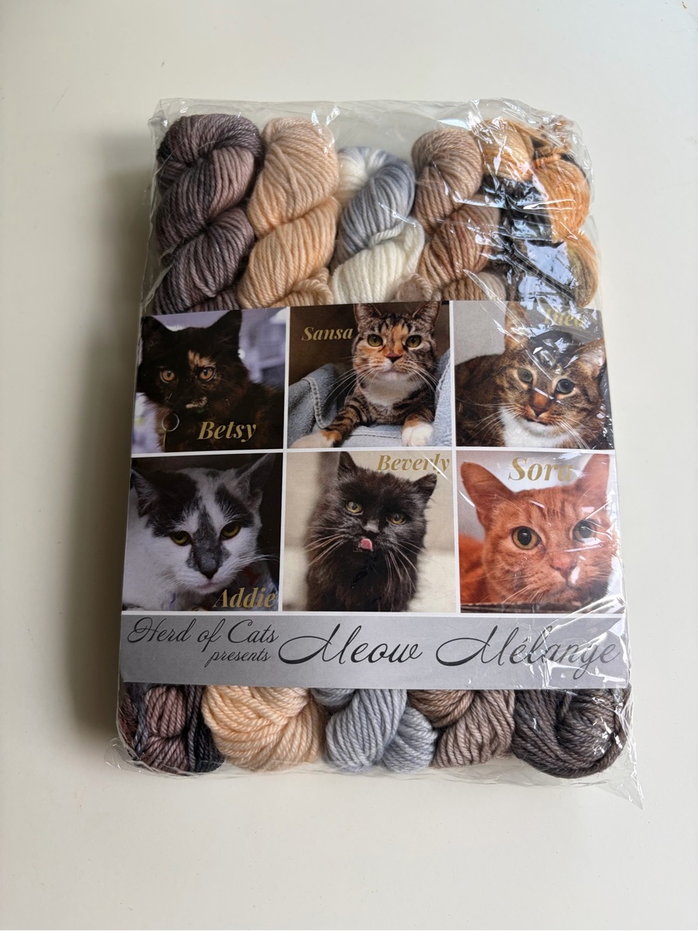 Meow Mélange Cat-Themed Merino Yarn 5 Mini Set (Beige, Gray, Brown)